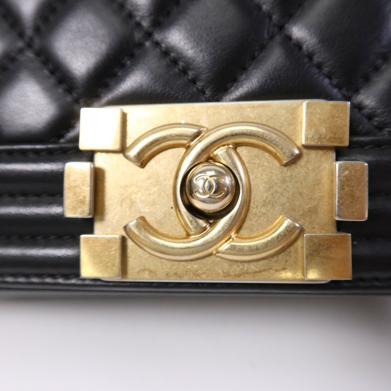 CHANEL 羊皮皮革Boy 25金扣鏈帶肩背袋-6