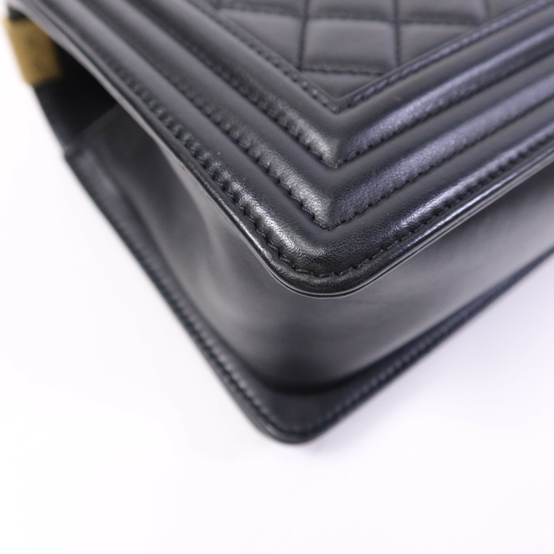 CHANEL 羊皮皮革Boy 25金扣鏈帶肩背袋-13