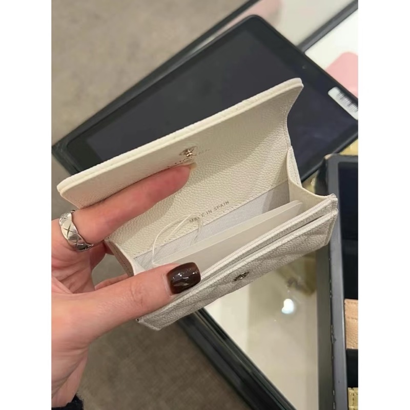 Chanel 限定浮雕logo錢包卡包白色荔枝皮-2