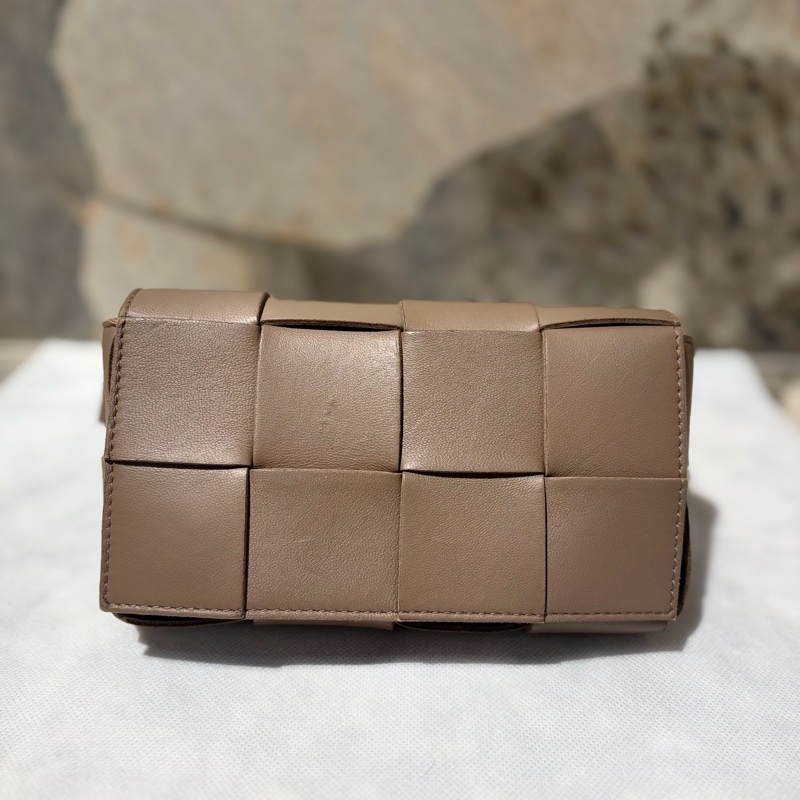 Bottega Veneta灰褐色4*2大格編織腰包-0