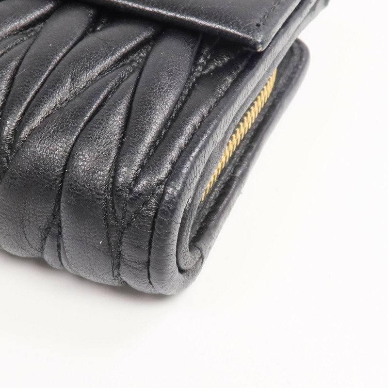 Miu Miu 羊皮皮革Fold Wallet金扣錢包-7