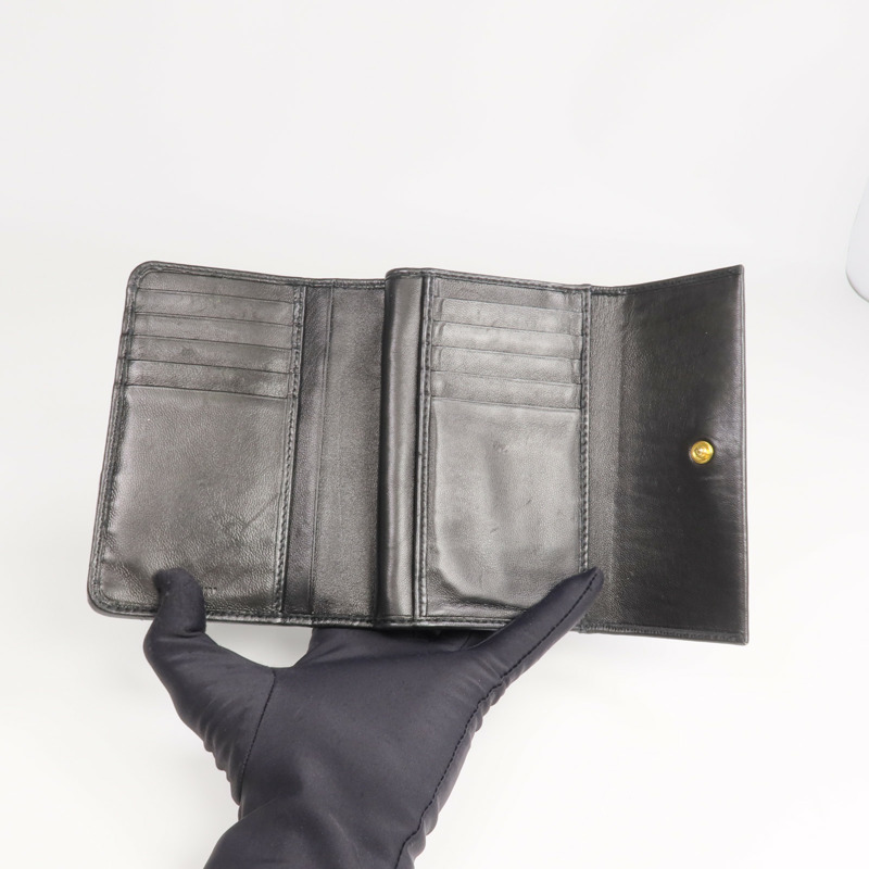 Miu Miu 羊皮皮革Fold Wallet金扣錢包-12