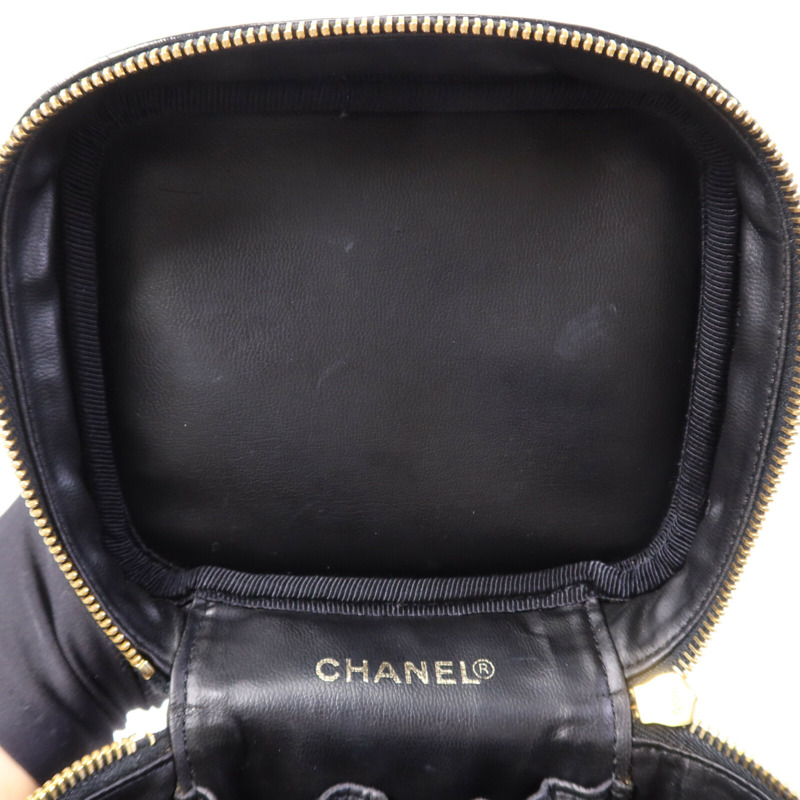 CHANEL 漆皮皮革 Vintage Vanity Case金扣手挽袋-13
