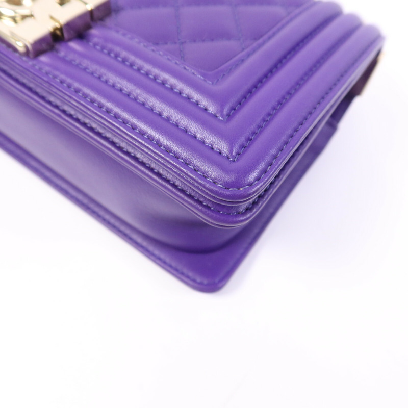 CHANEL 羊皮皮革Boy 20cm金扣鏈帶肩背袋-10