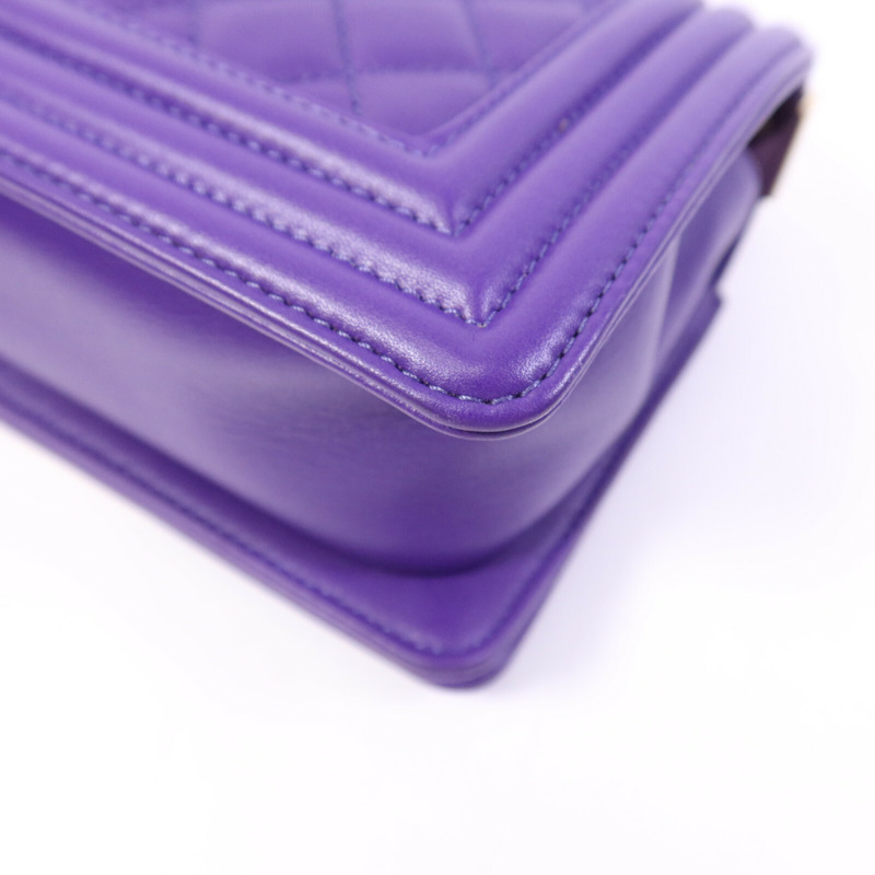 CHANEL 羊皮皮革Boy 20cm金扣鏈帶肩背袋-12