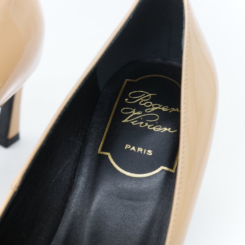 Roger Vivier 羅傑維維亞 Belle Vivier 米色漆皮 金屬方框飾扣 方頭方跟鞋 EU36-5