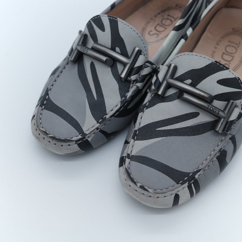 Tod's 托德斯 Gommino 黑白斑馬紋豆豆鞋 EU35-1