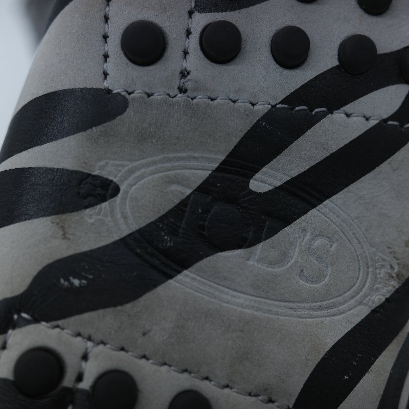 Tod's 托德斯 Gommino 黑白斑馬紋豆豆鞋 EU35-10