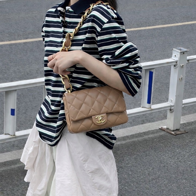 Chanel 香奈兒奶茶色小羊皮翻蓋肩背包金釦雙C 粗鍊條 經典菱格AS3213-1