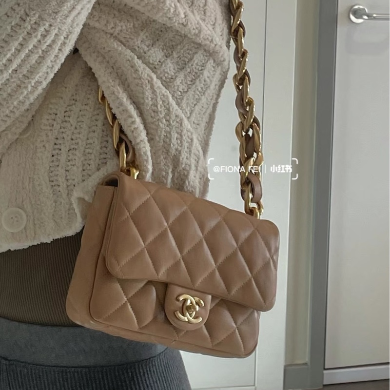 Chanel 香奈兒奶茶色小羊皮翻蓋肩背包金釦雙C 粗鍊條 經典菱格AS3213-3