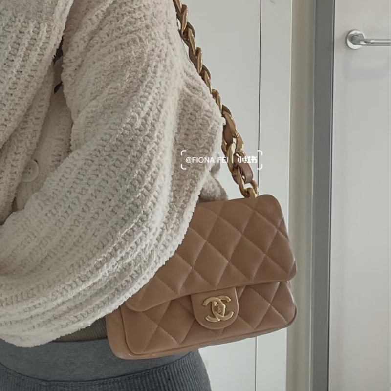 Chanel 香奈兒奶茶色小羊皮翻蓋肩背包金釦雙C 粗鍊條 經典菱格AS3213-4