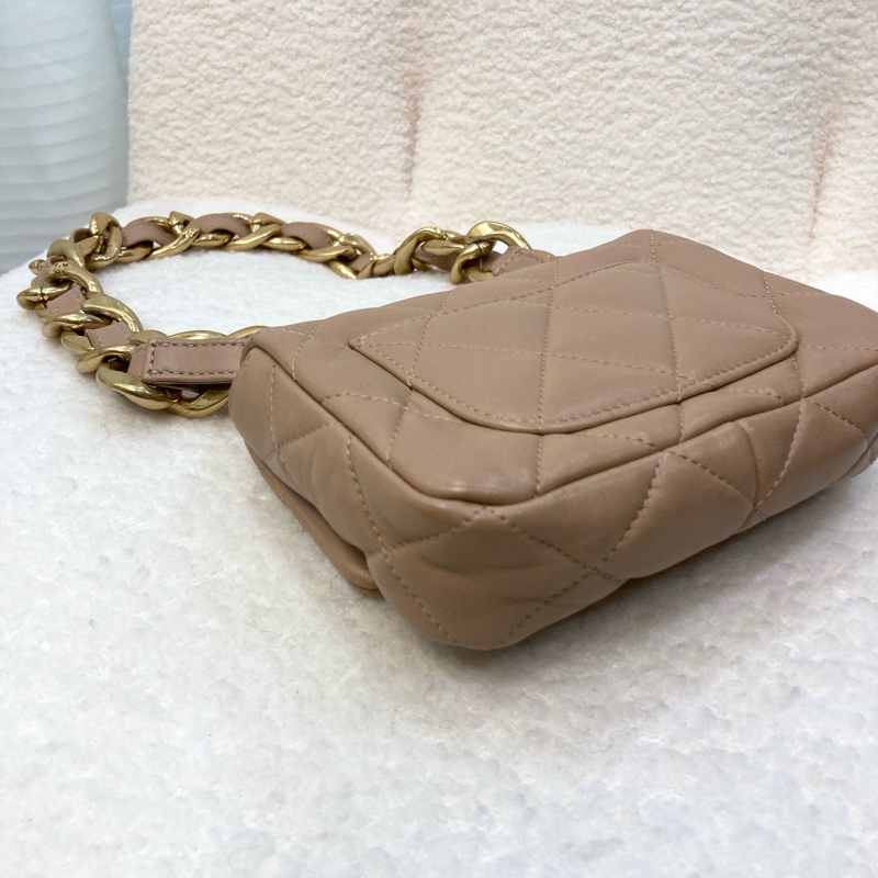 Chanel 香奈兒奶茶色小羊皮翻蓋肩背包金釦雙C 粗鍊條 經典菱格AS3213-21