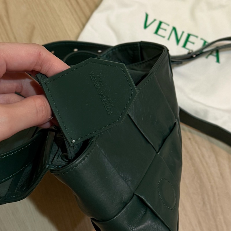 專櫃購入 BV Bottega VENETA 腰包 斜背包 belt cassette-4