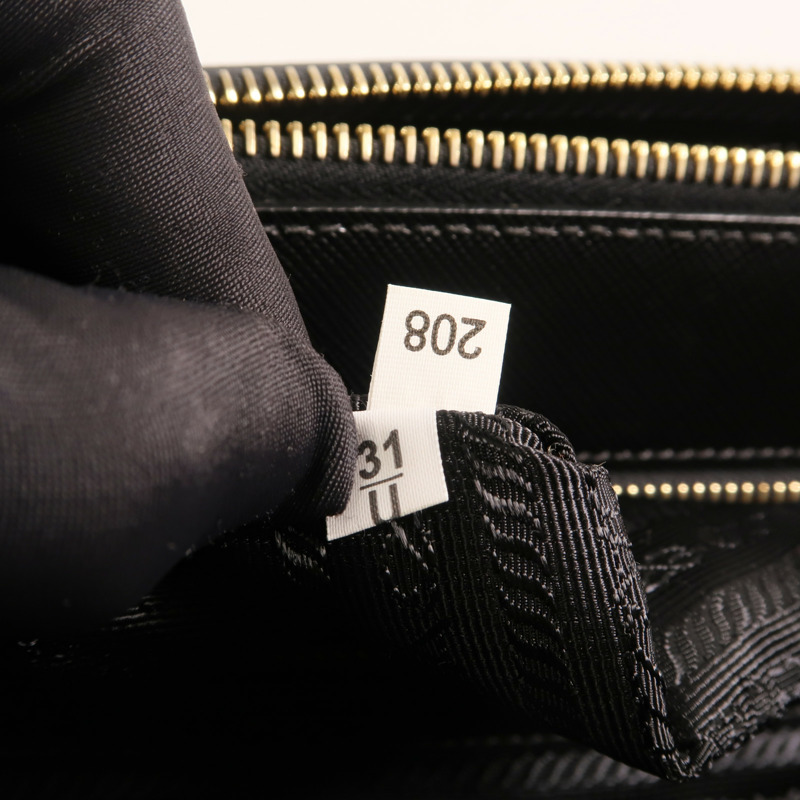 PRADA 牛皮皮革Saffiano Lux Tote Bag金扣手挽袋-6