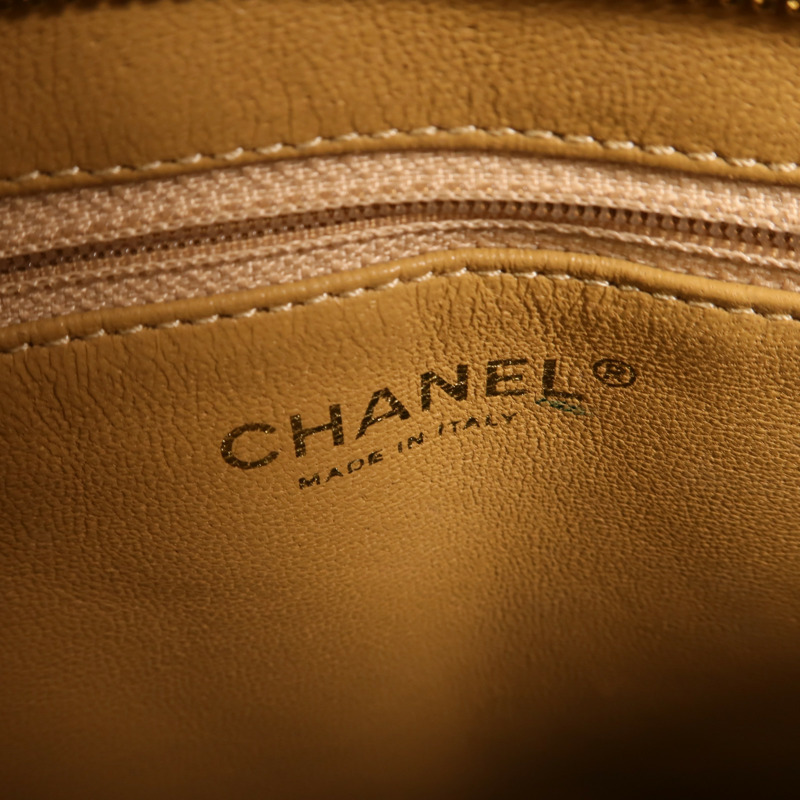 CHANEL 牛皮皮革Vintage Handbag金扣手挽袋-5