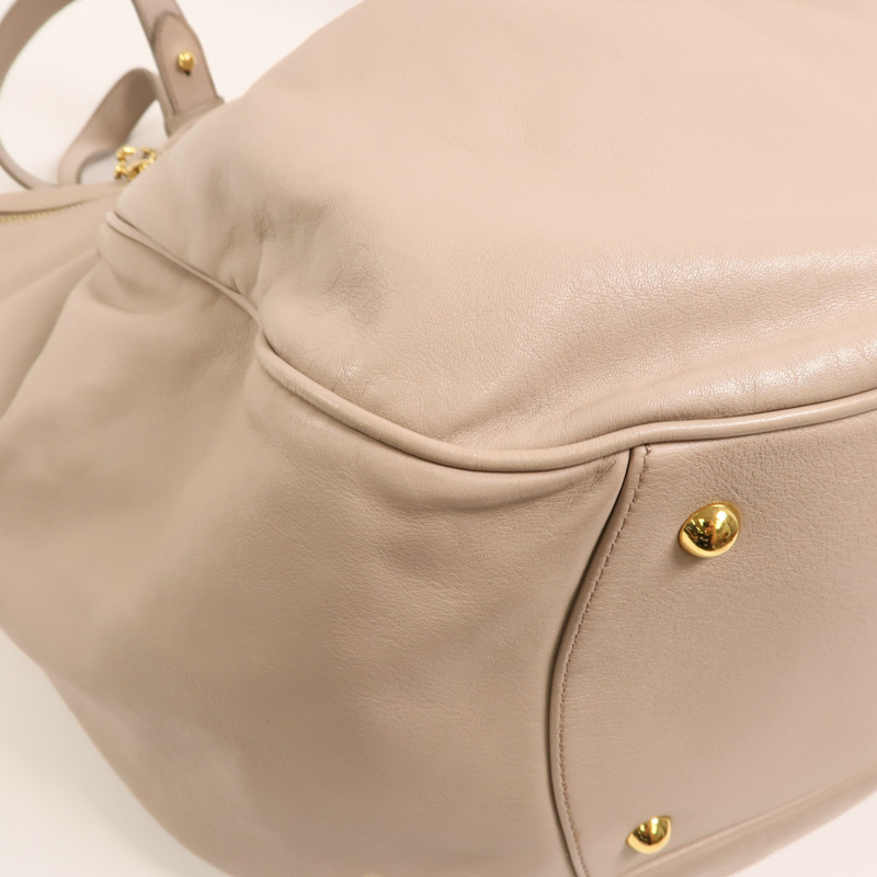 Miu Miu 牛皮皮革Vitello Lux Hobo金扣手挽袋-11