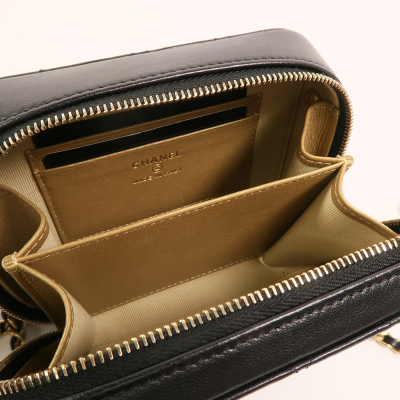 CHANEL 羊皮皮革Camera Bag With Pearl Crush金扣鏈帶肩背袋-4