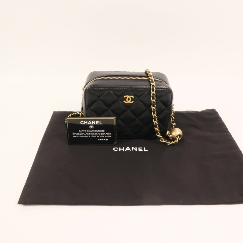 CHANEL 羊皮皮革Camera Bag With Pearl Crush金扣鏈帶肩背袋-9