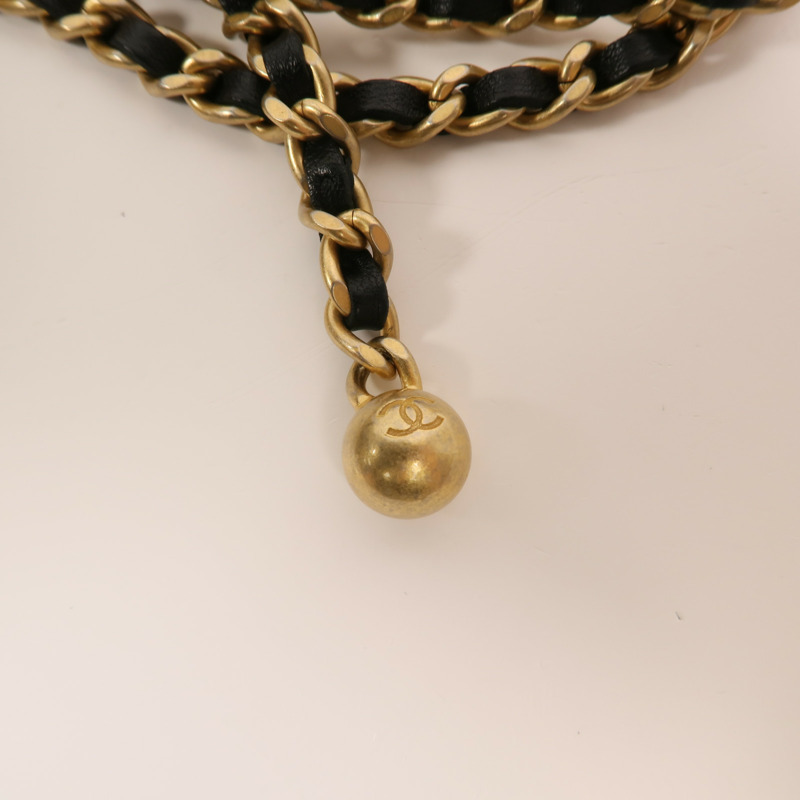 CHANEL 羊皮皮革Camera Bag With Pearl Crush金扣鏈帶肩背袋-14