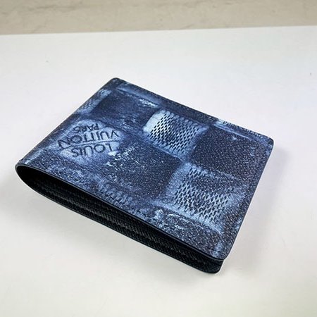 ＊奢華大道國際精品＊【L3321】LV藍色大棋盤格丹寧塗鴉 MULTIPLE 對開短夾 N50058-3