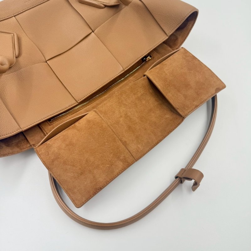 BV焦糖棕牛皮大編織Arco48下蓋肩背托特包(可放電腦!通勤包!)-5