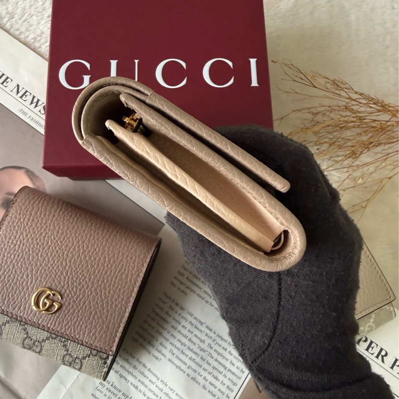 GG Marmont 皮革中型二折短夾(米灰/淺粉)-2