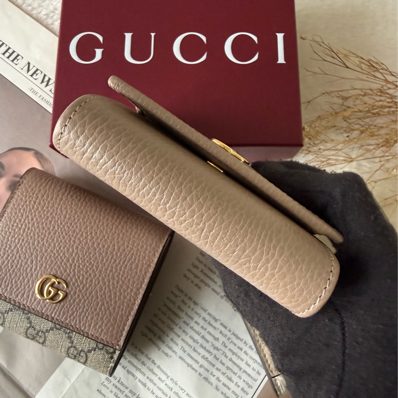 GG Marmont 皮革中型二折短夾(米灰/淺粉)-5