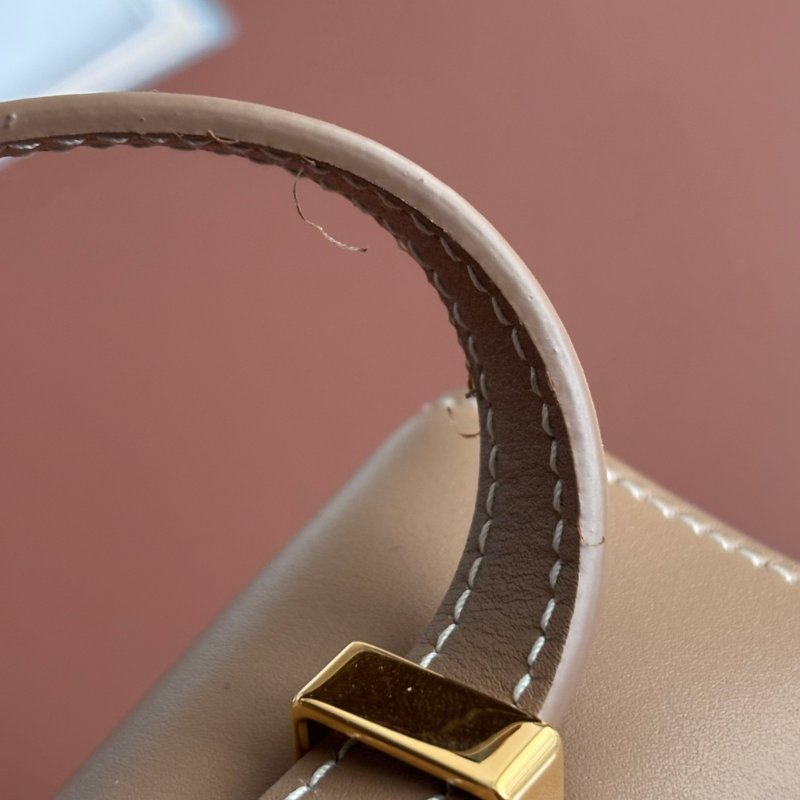 ::LORO PIANA:: EXTRA BAG L27 諾悠翩雅 卡其色風衣色光滑小牛皮 斜背包 肩背包-17