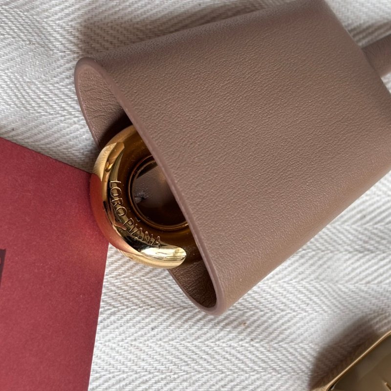 ::LORO PIANA:: EXTRA BAG L27 諾悠翩雅 卡其色風衣色光滑小牛皮 斜背包 肩背包-27