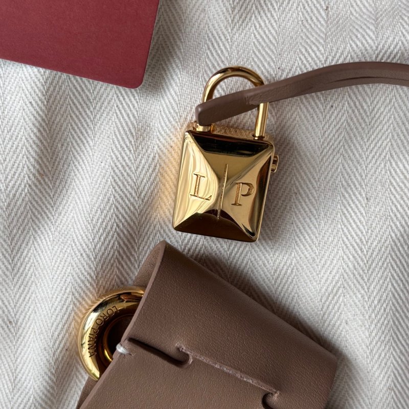 ::LORO PIANA:: EXTRA BAG L27 諾悠翩雅 卡其色風衣色光滑小牛皮 斜背包 肩背包-29