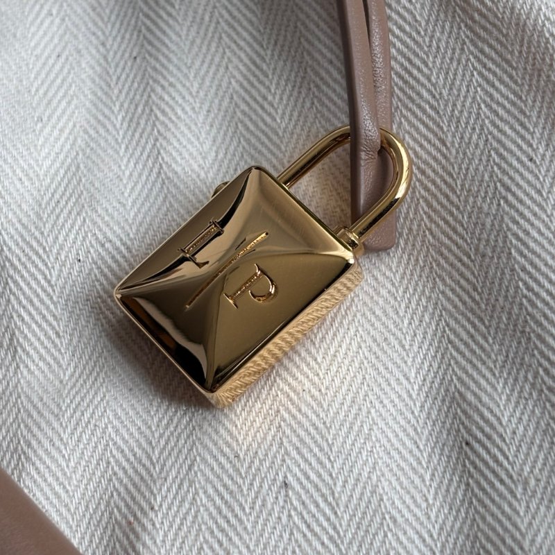 ::LORO PIANA:: EXTRA BAG L27 諾悠翩雅 卡其色風衣色光滑小牛皮 斜背包 肩背包-32