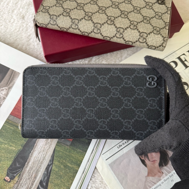 Logo GG Supreme 塗層帆布ㄇ形拉鍊全開長夾(黑灰色)-1