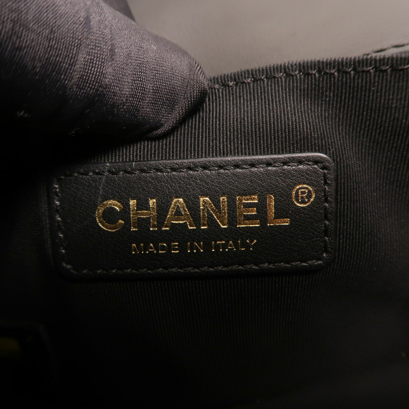 CHANEL 羊皮皮革Boy 20金扣鏈帶肩背袋-5