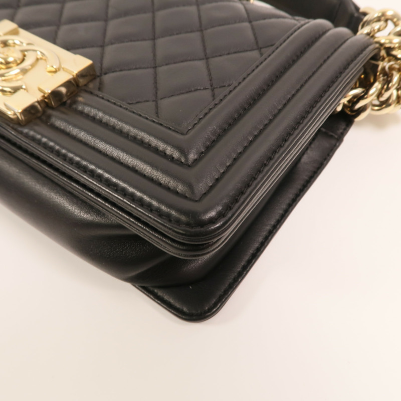 CHANEL 羊皮皮革Boy 20金扣鏈帶肩背袋-10