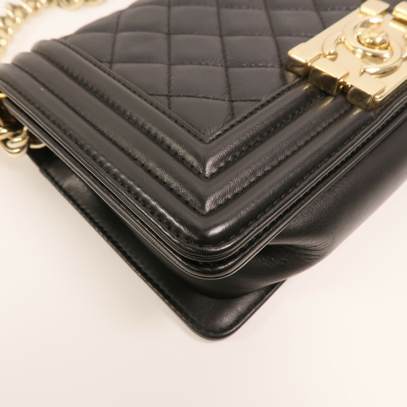 CHANEL 羊皮皮革Boy 20金扣鏈帶肩背袋-11