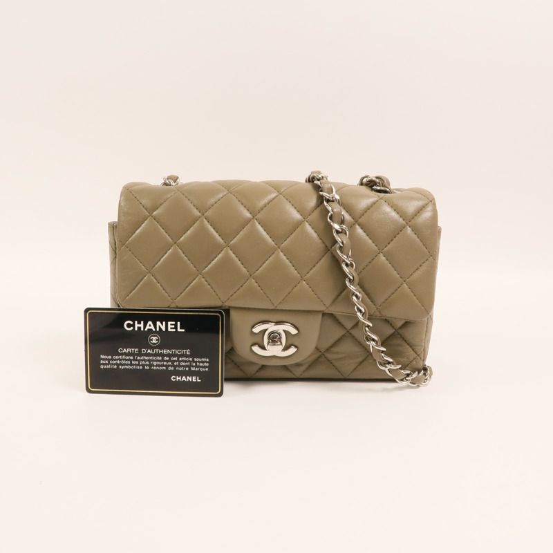 CHANEL 羊皮皮革Mini Classic 20銀扣鏈帶肩背袋-9