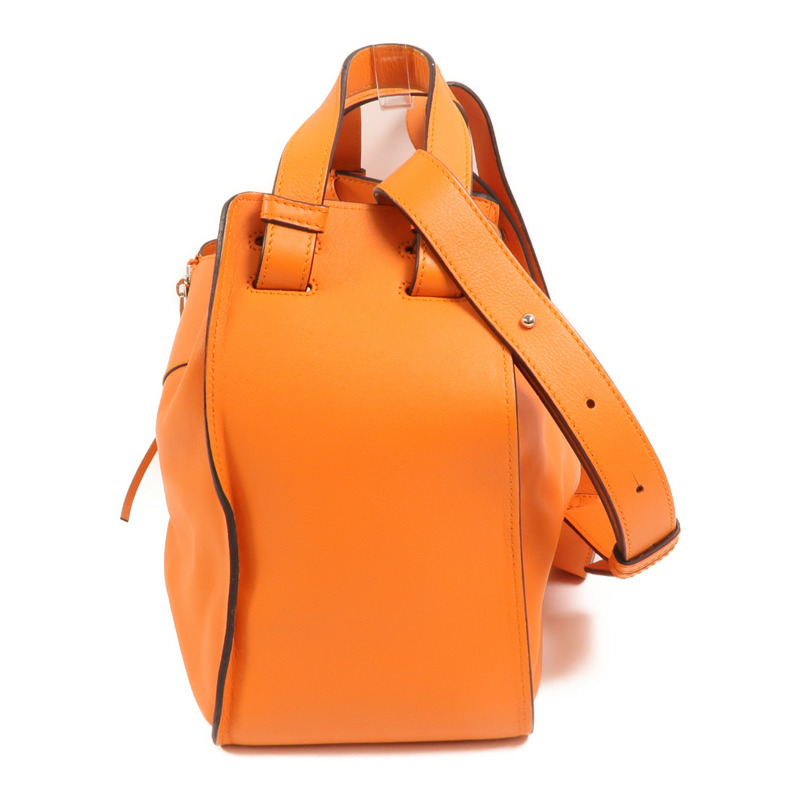 LOEWE 牛皮皮革Hammock Small銀扣手挽肩背兩用袋-1