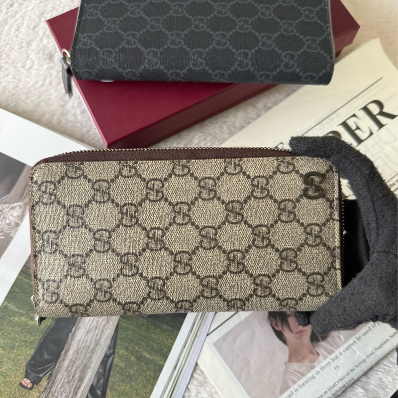 Logo GG Supreme 塗層帆布ㄇ形拉鍊全開長夾(深棕色)-1