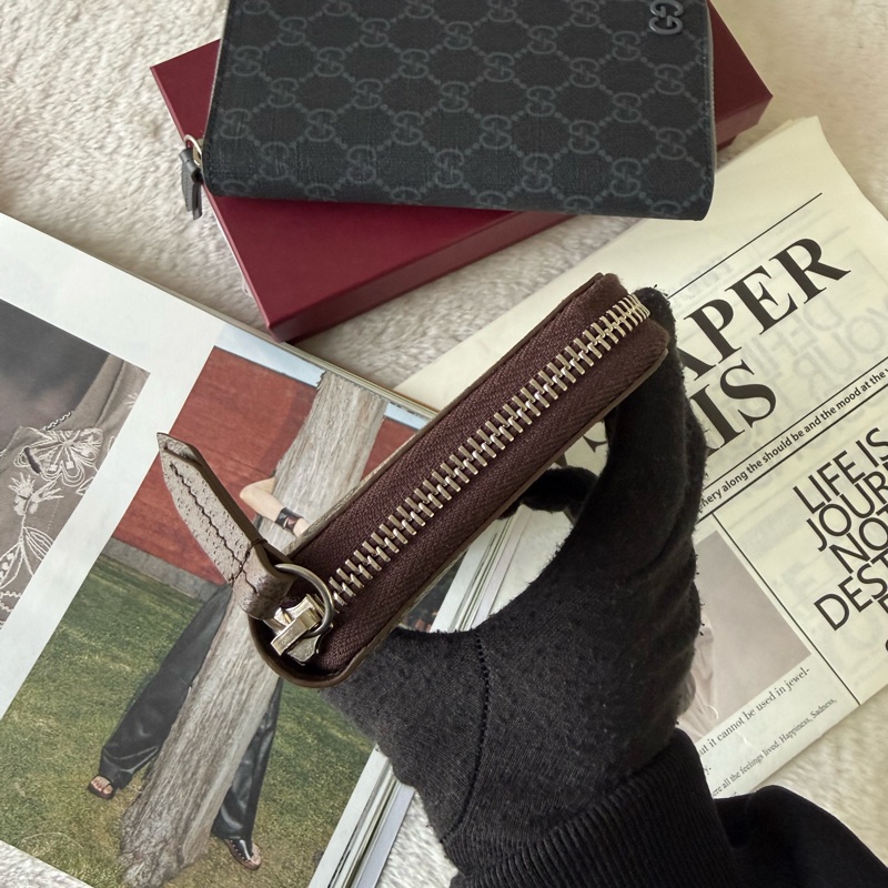 Logo GG Supreme 塗層帆布ㄇ形拉鍊全開長夾(深棕色)-2