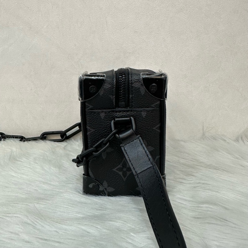 LV m44735 黑色老花黑釦mini soft trunk 軟盒子-1