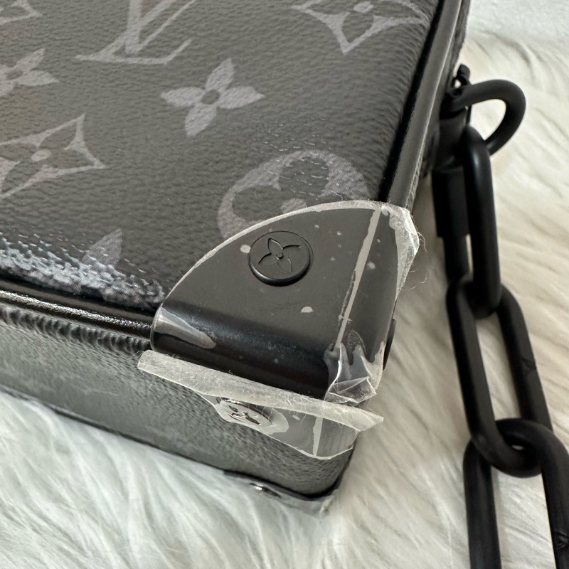 LV m44735 黑色老花黑釦mini soft trunk 軟盒子-18