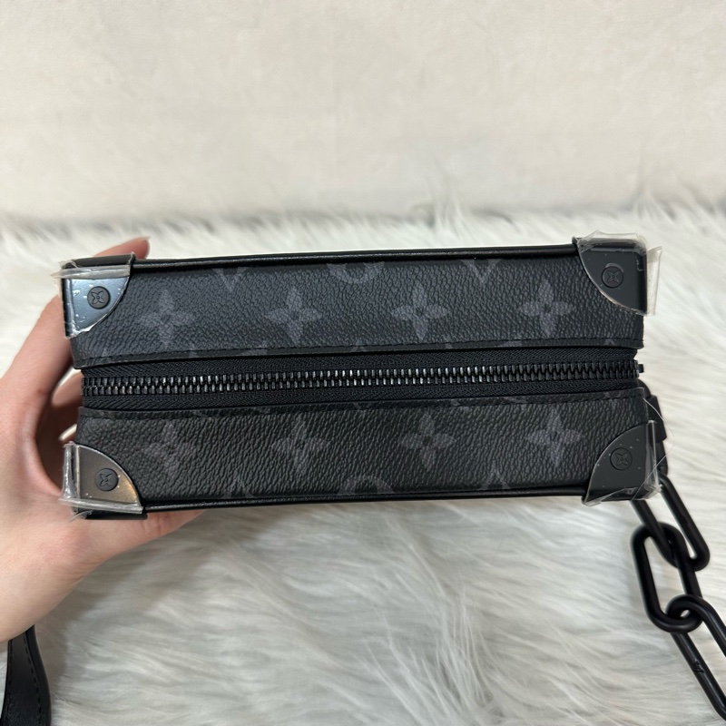 LV m44735 黑色老花黑釦mini soft trunk 軟盒子-26