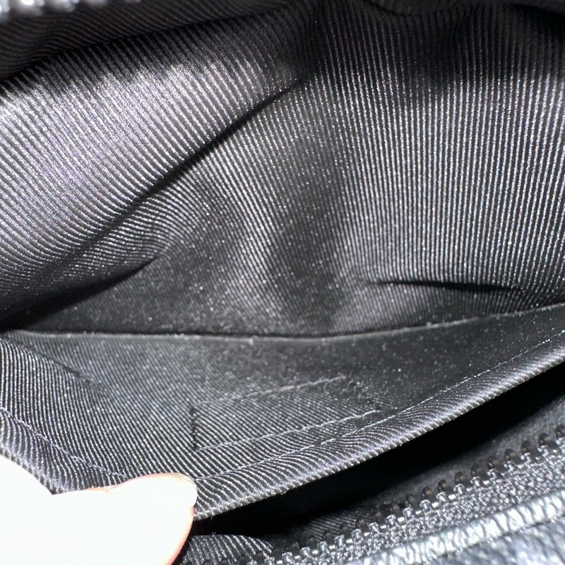 LV m44735 黑色老花黑釦mini soft trunk 軟盒子-39