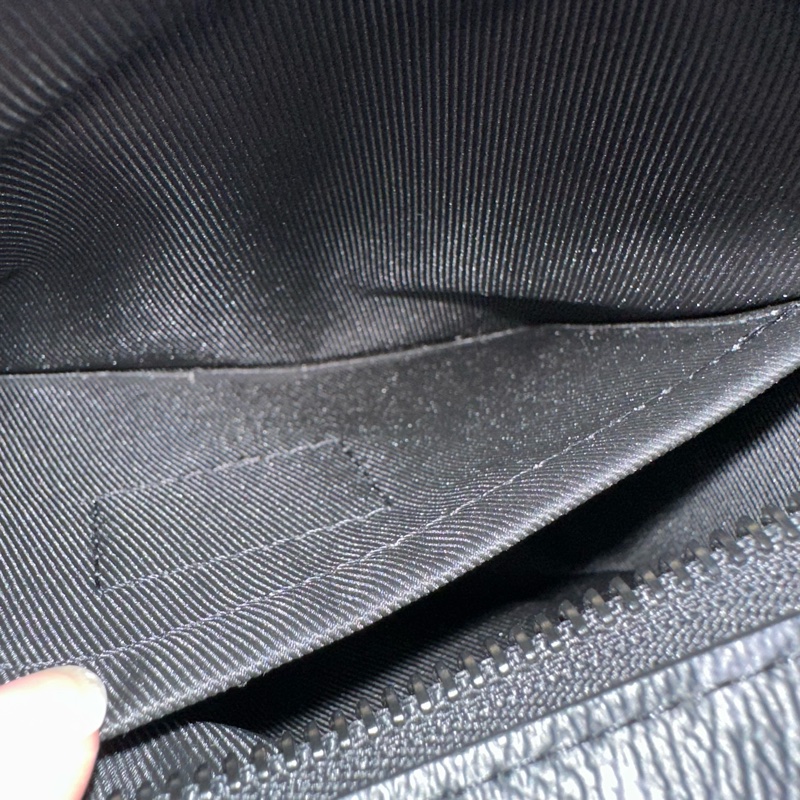 LV m44735 黑色老花黑釦mini soft trunk 軟盒子-40