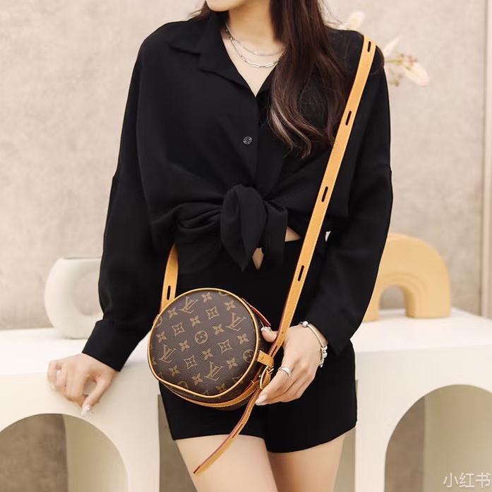 莉亞精品♡ LV 圓餅包 二手美包-1