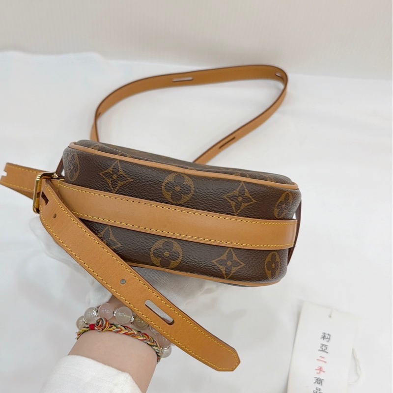 莉亞精品♡ LV 圓餅包 二手美包-5