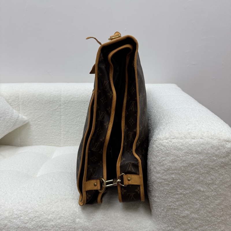 Louis Vuitton Monogram 帆布便攜式西裝袋-3