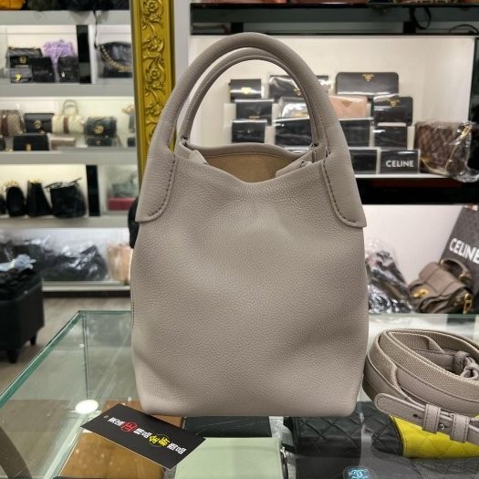 東區正精品㊣Loro Piana Bale Small FAN8964 全新灰色錘紋小牛皮水桶包附背帶小款RZ6283-8