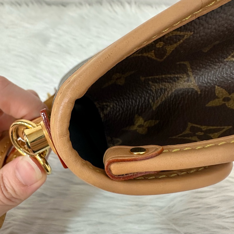 🔥必收款絕版品🔥 LV M44919原花金釦斜背包 兩用包IVY-22