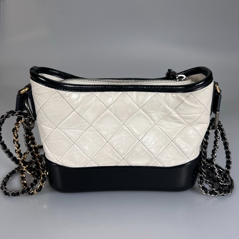 CHANEL 流浪包小號 白 保卡款 26開-1